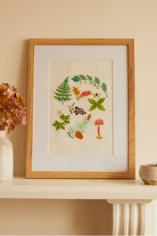 DMC Mindful-making cross stitch Kit - The woodland